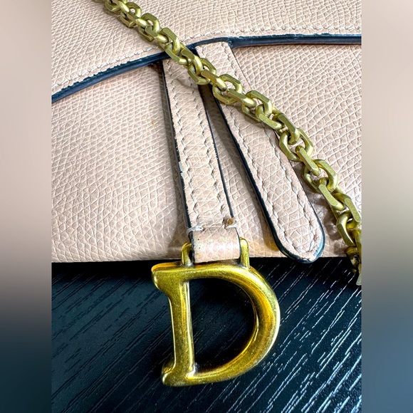 Dior Saddle Wallet on Chain - Picture 2 of 12